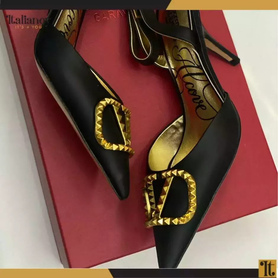 Valentino Garavani heel with V brand logo brooch