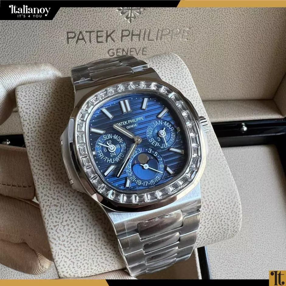 Patek Philippe Aquanaut Self-Winding Silver-Blue